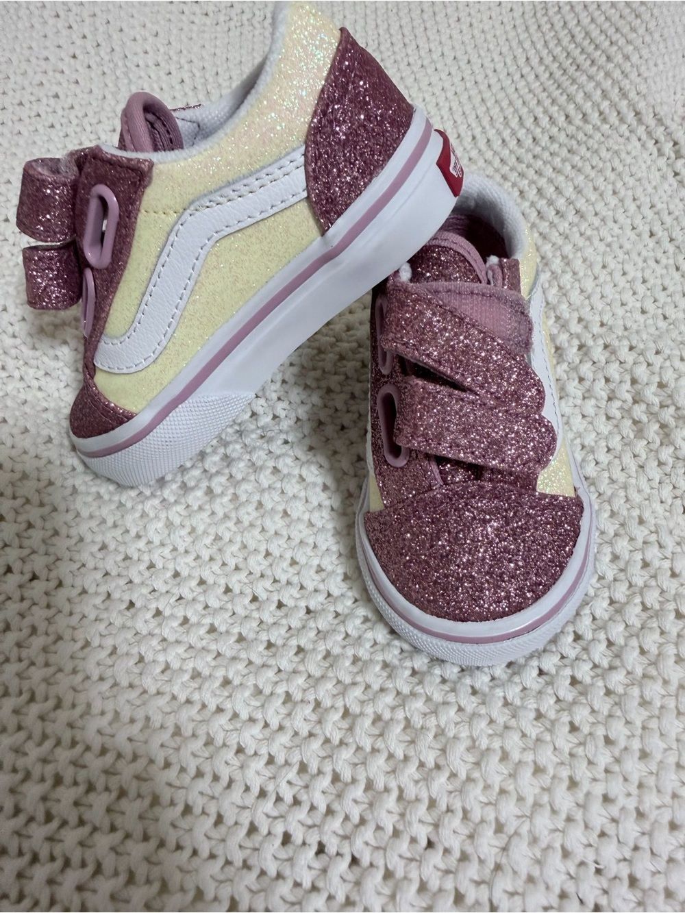 Vans Kids Glitter Old Skool Velcro Sneakers - Pink & Cream size4